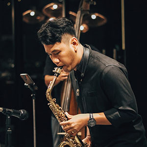 Bernard Zulfredo – Saxophone